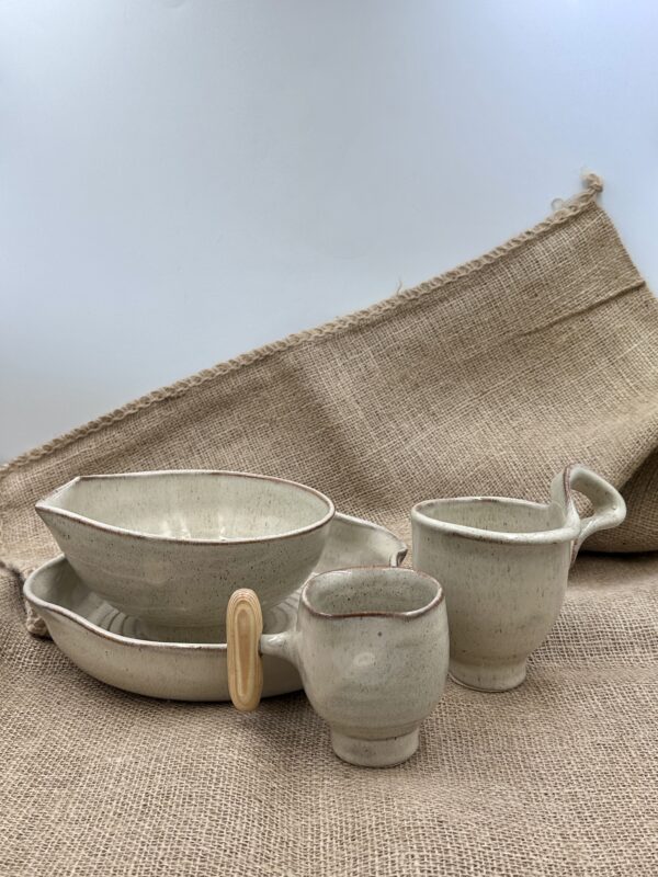 tableware collection, large plate, deep bowl, tea cup, coffee cup, indai, didelė lėkštė, gilus dubuo, puodelis arbatai, puodelis kavai