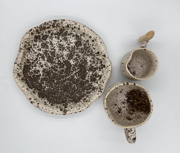 tableware collection, dinnerware set, large plate, deep bowl, tea cup, coffee cup, indai, didelė lėkštė, gilus dubuo, puodelis arbatai, puodelis kavai